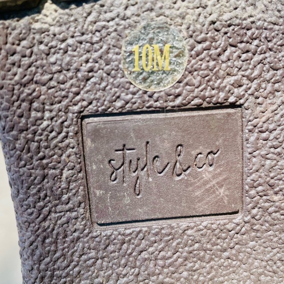 Style & Co. Chelsea Boots Size 10. - Picture 5 of 6